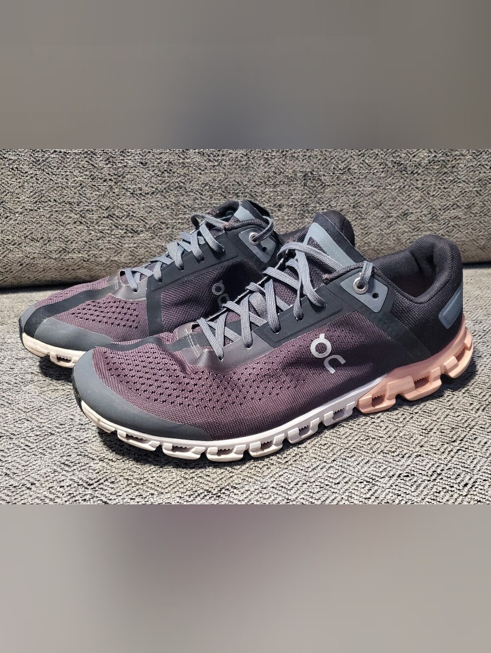 On Cloud Women’s Running Shoes Purple Gray Pink CloudTec Sneakers Size 9
